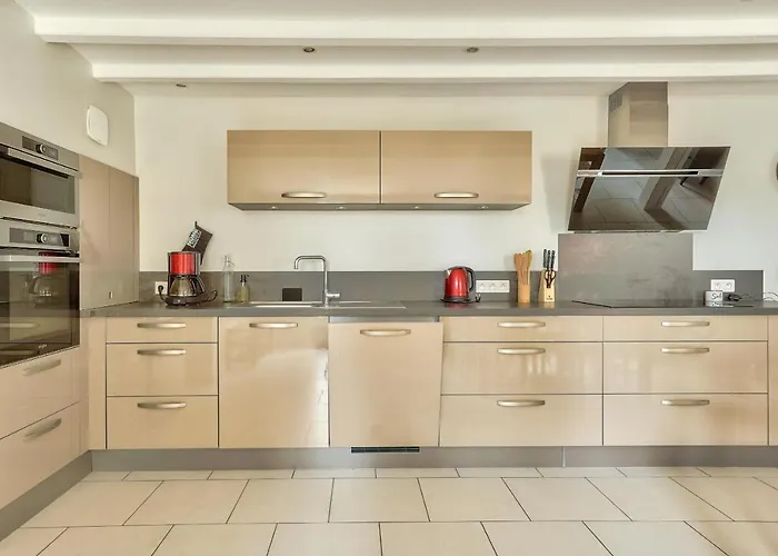 Hébergement de vacances 600m Plage- Grande Maison Et Son Jardin Pour 8 *