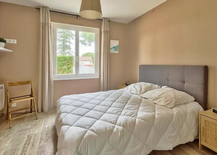 Hébergement de vacances 600m Plage- Grande Maison Et Son Jardin Pour 8 La Parée Preneau