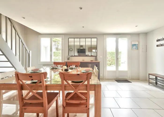 Hébergement de vacances 600m Plage- Grande Maison Et Son Jardin Pour 8