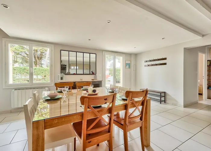 Hébergement de vacances 600m Plage- Grande Maison Et Son Jardin Pour 8 *