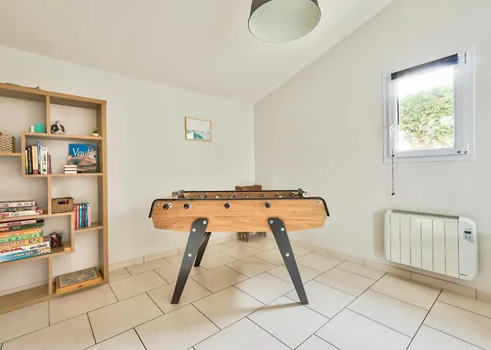 Hébergement de vacances 600m Plage- Grande Maison Et Son Jardin Pour 8 *